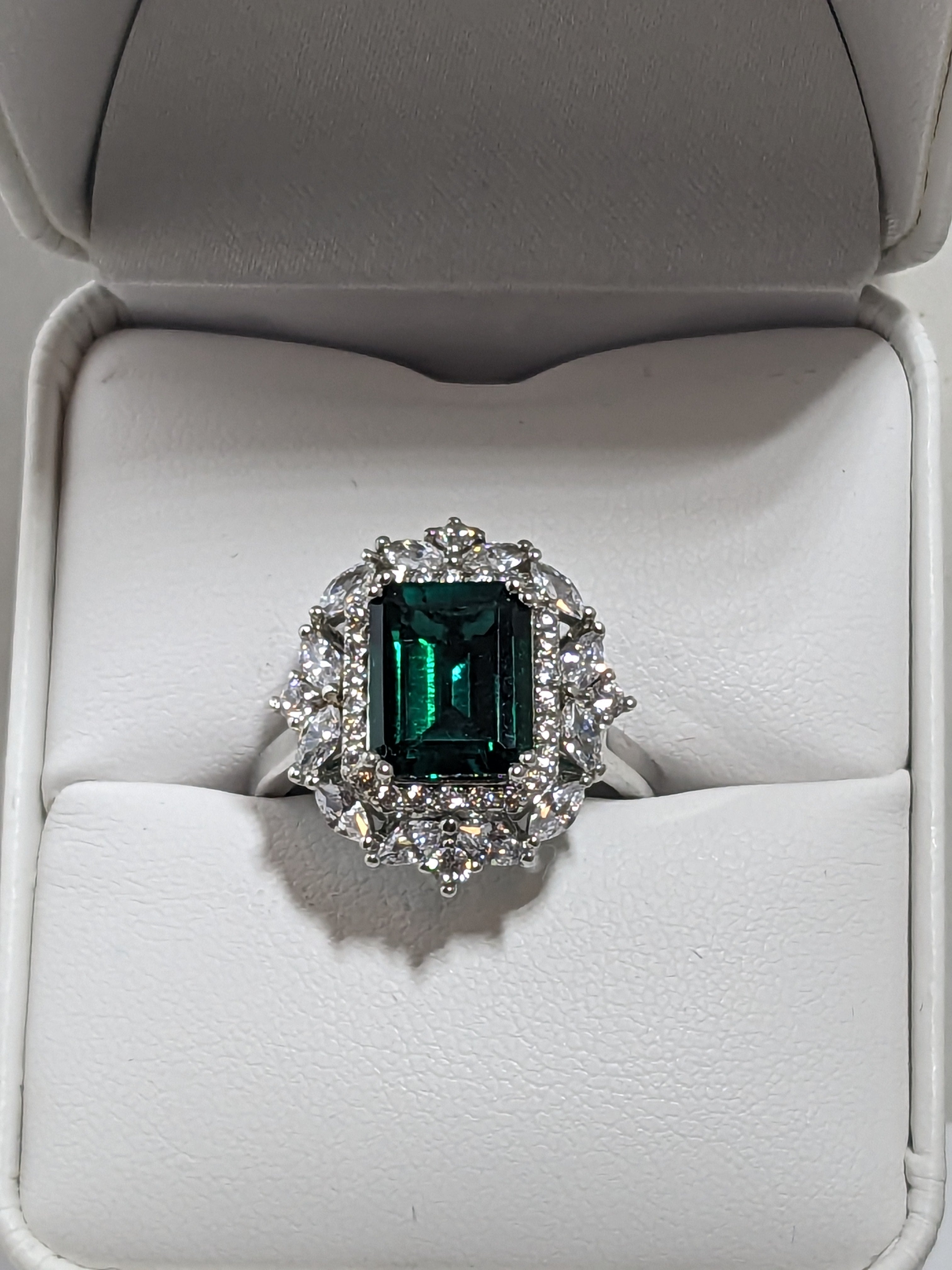 Emerald Green Lab-Grown Diamond Halo Ring