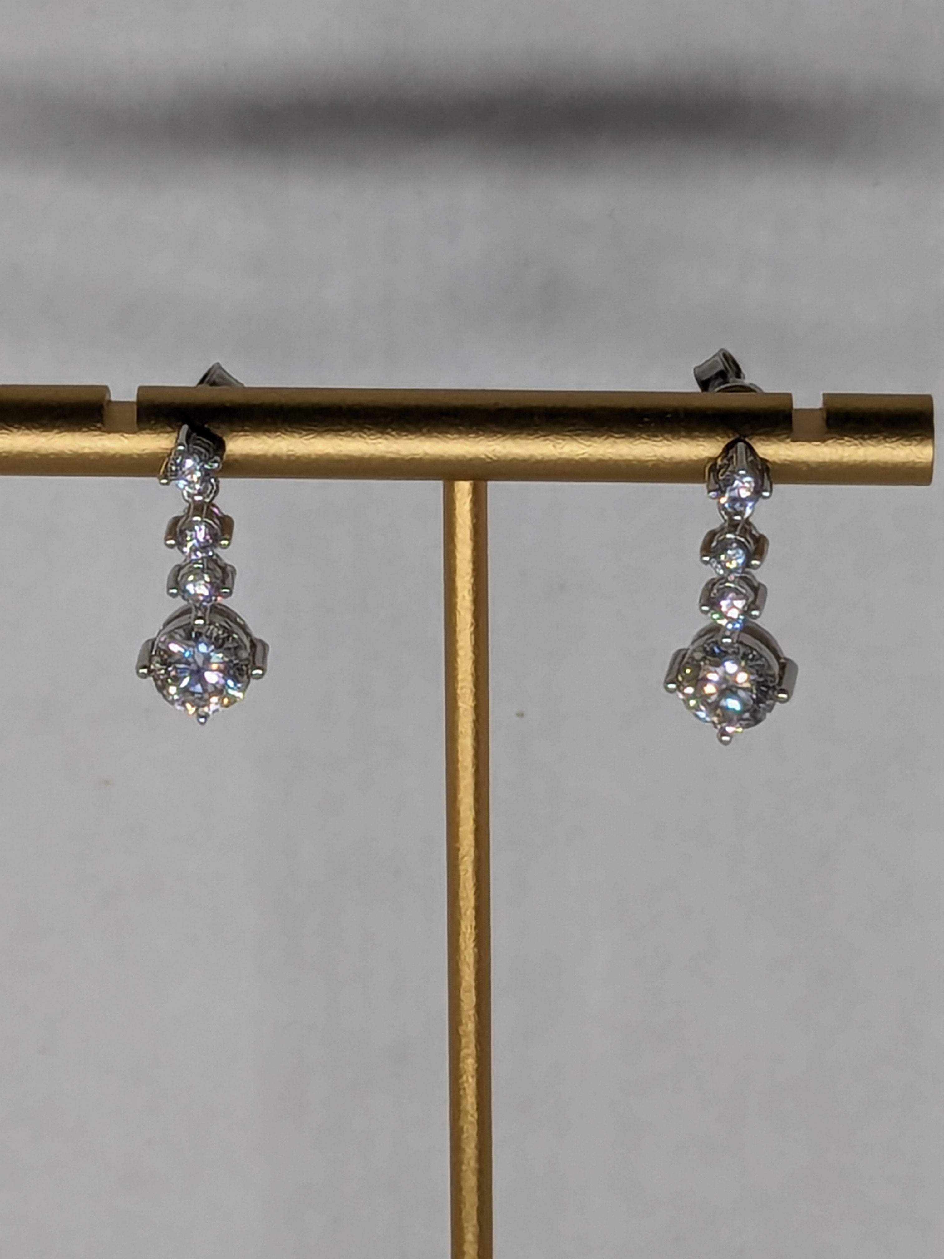 Moissanite White Clear Dangle Earrings 2cttw