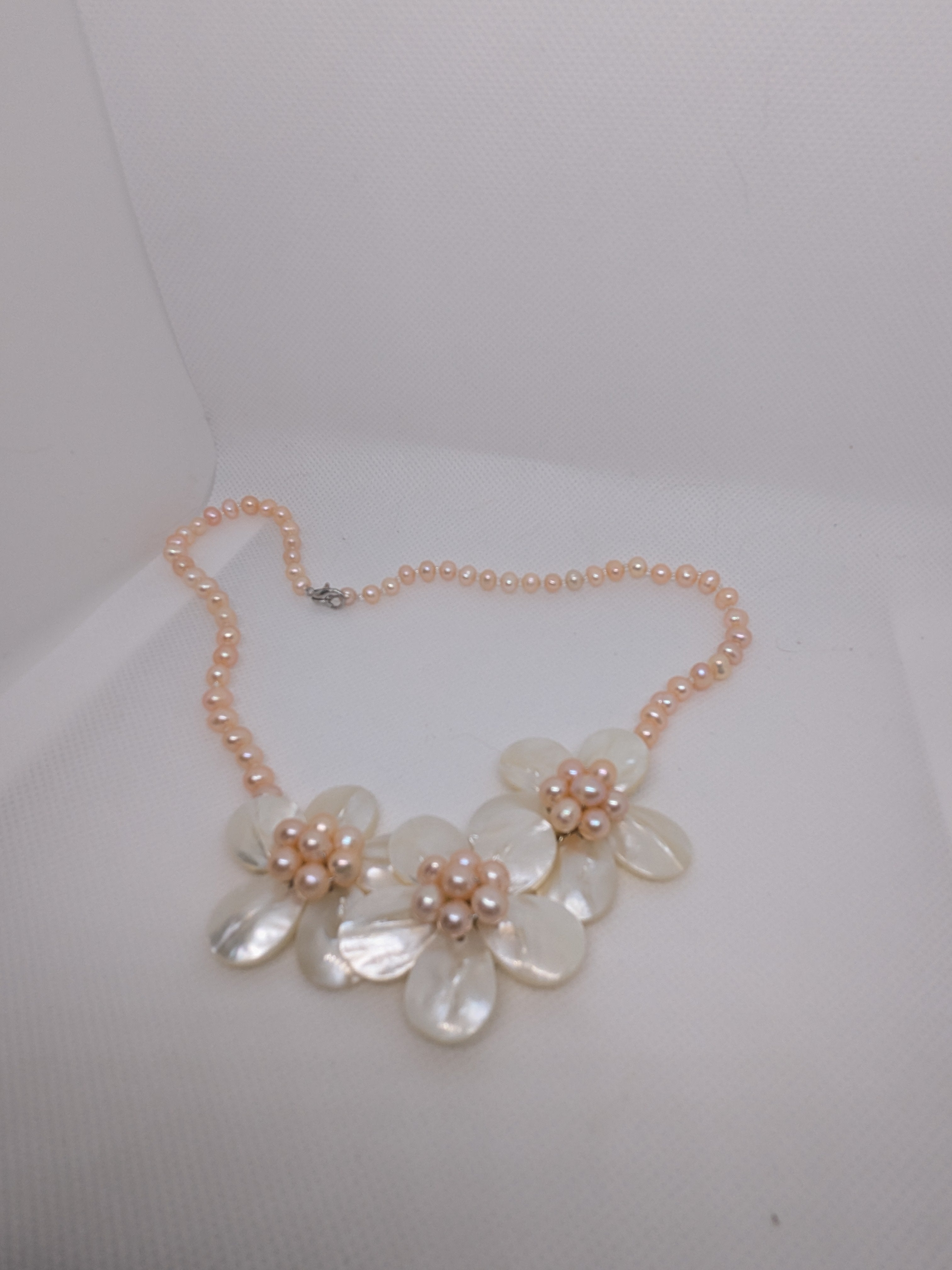 Zhuji Freshwater Pearl Strand with Mother of Pearl Shell Flower Pendant